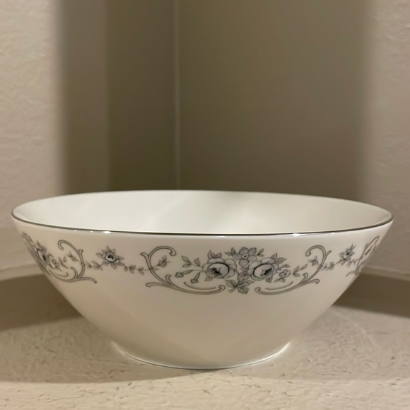 VTG- Johann Haviland Bavaria Rhineland Round Vegetable Bowl 8.25” - Picture 9 of 10